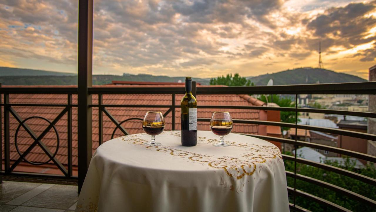 Aia Hotel Tiflis Dış mekan fotoğraf
