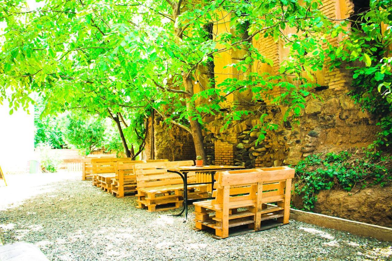 Aia Hotel Tiflis Dış mekan fotoğraf
