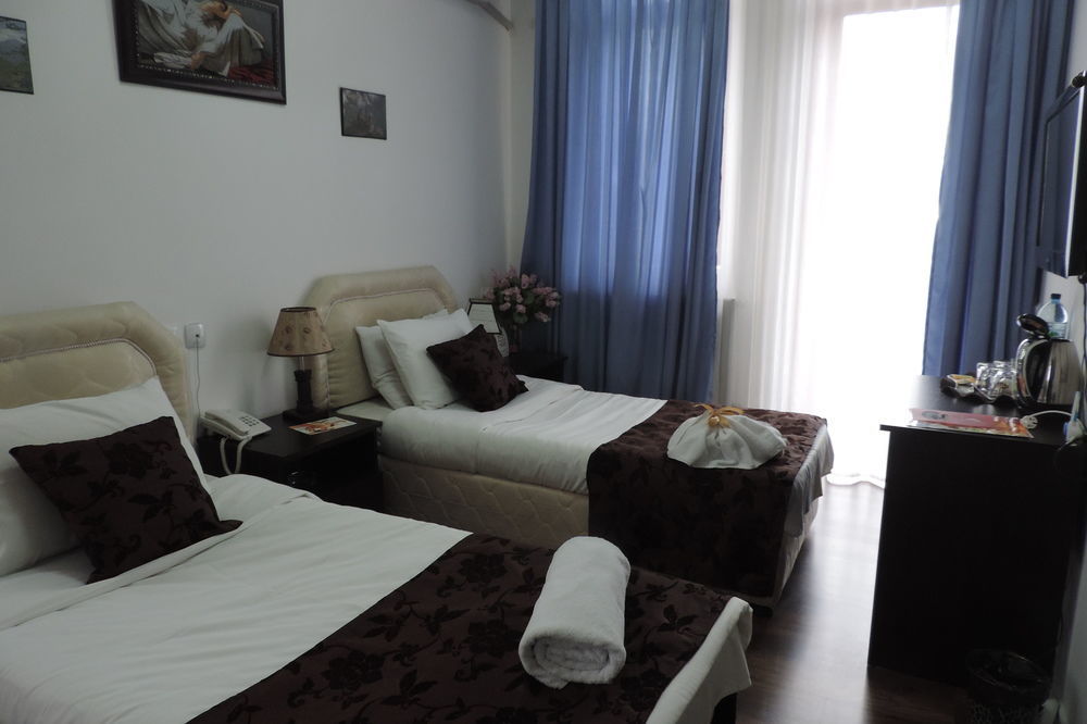 Aia Hotel Tiflis Dış mekan fotoğraf