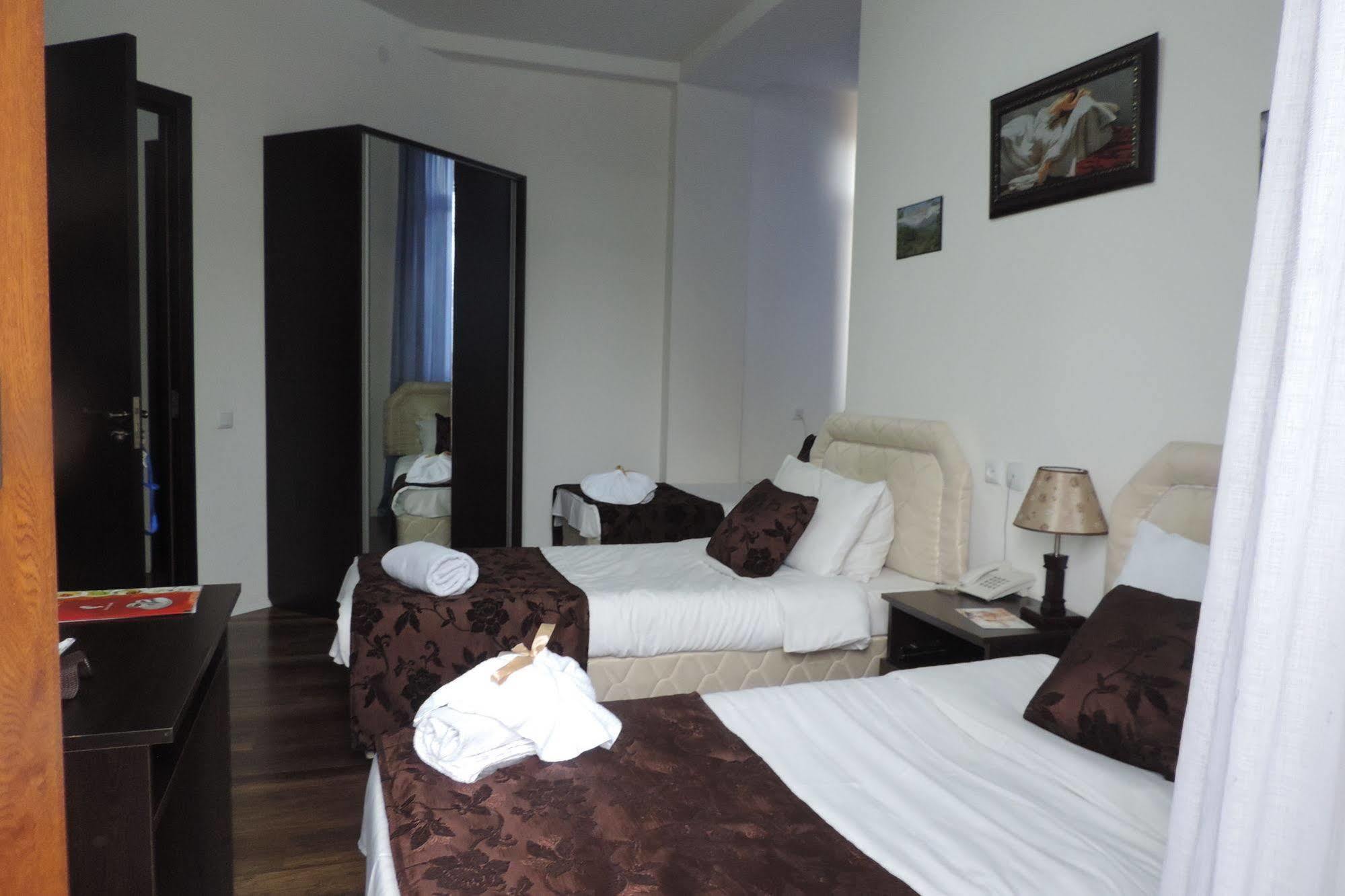 Aia Hotel Tiflis Dış mekan fotoğraf